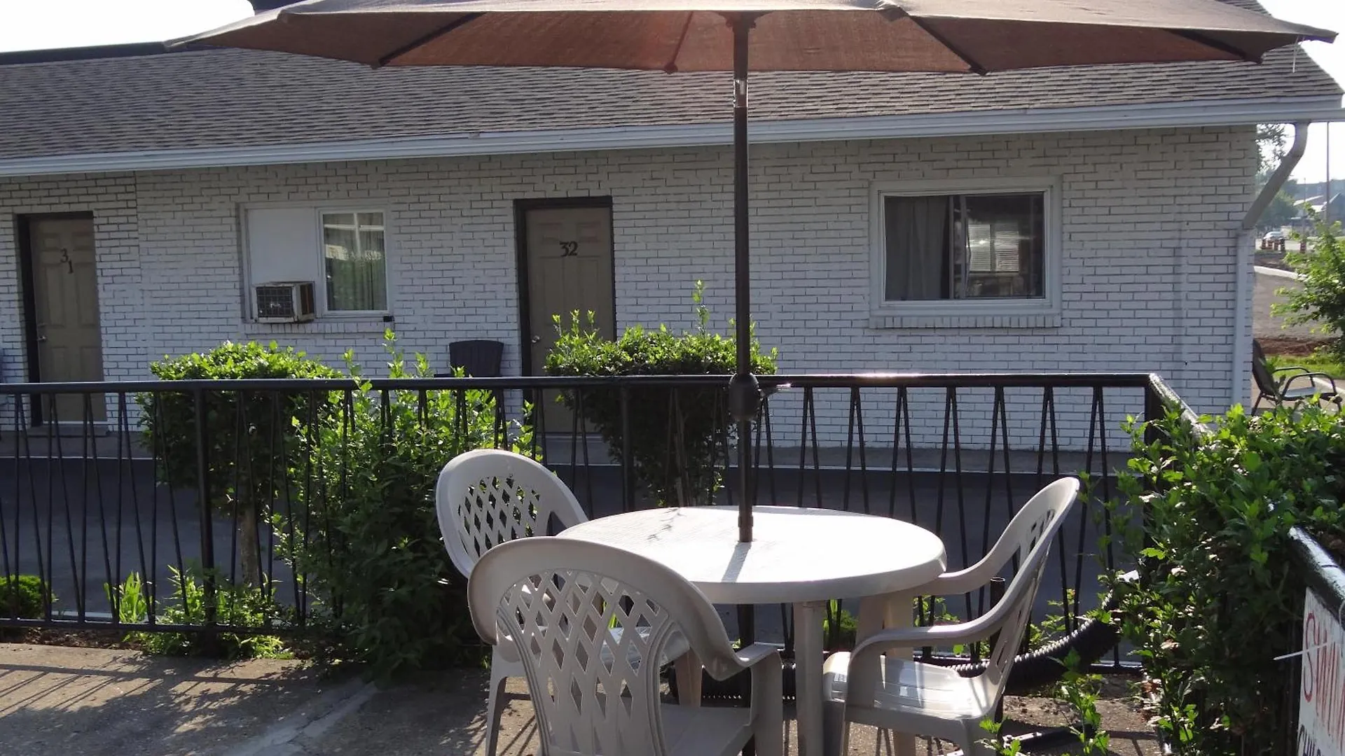 Falcon Inn Niagara Falls