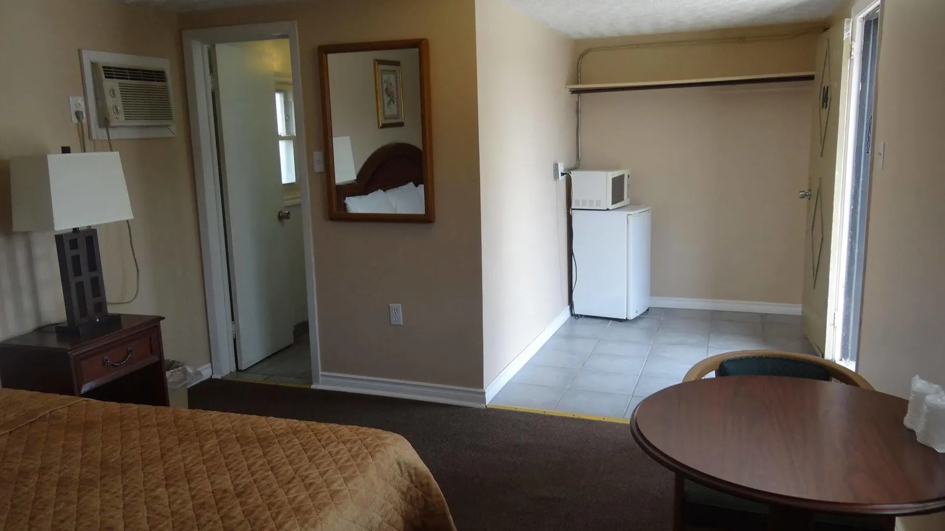 ** Motel Falcon Inn Niagara Falls Canada