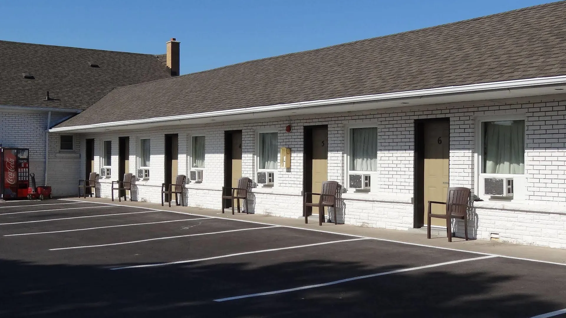 ** Motel Falcon Inn Niagara Falls Canada